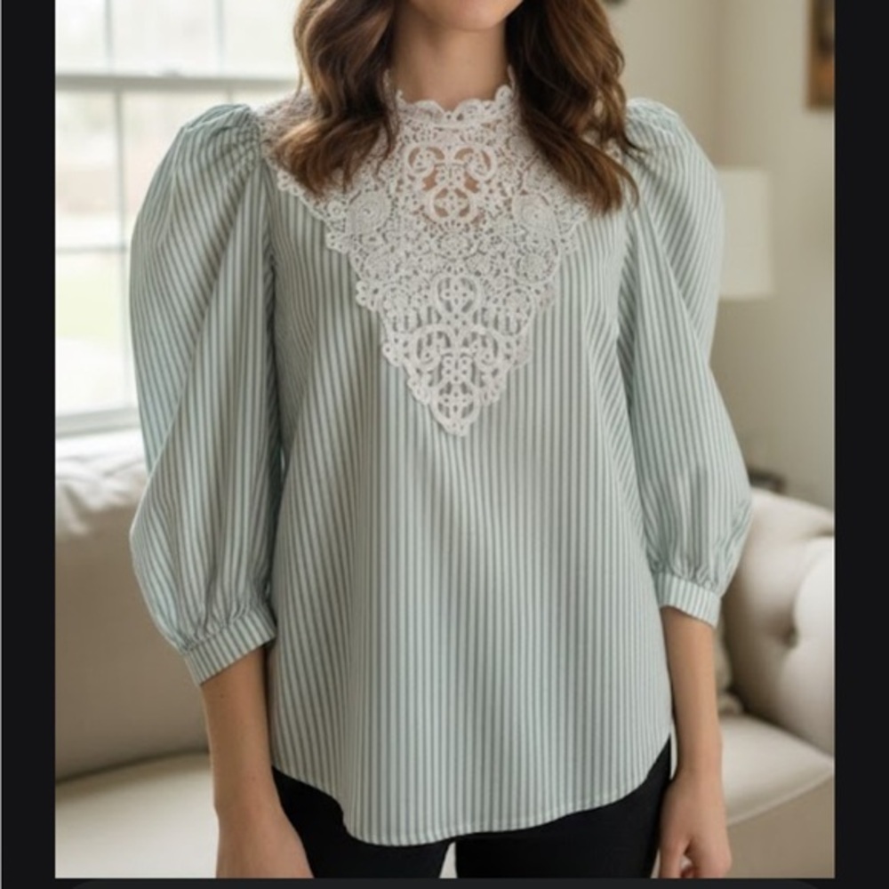 Sea New York Elegant White and Green Striped Lace Blouse